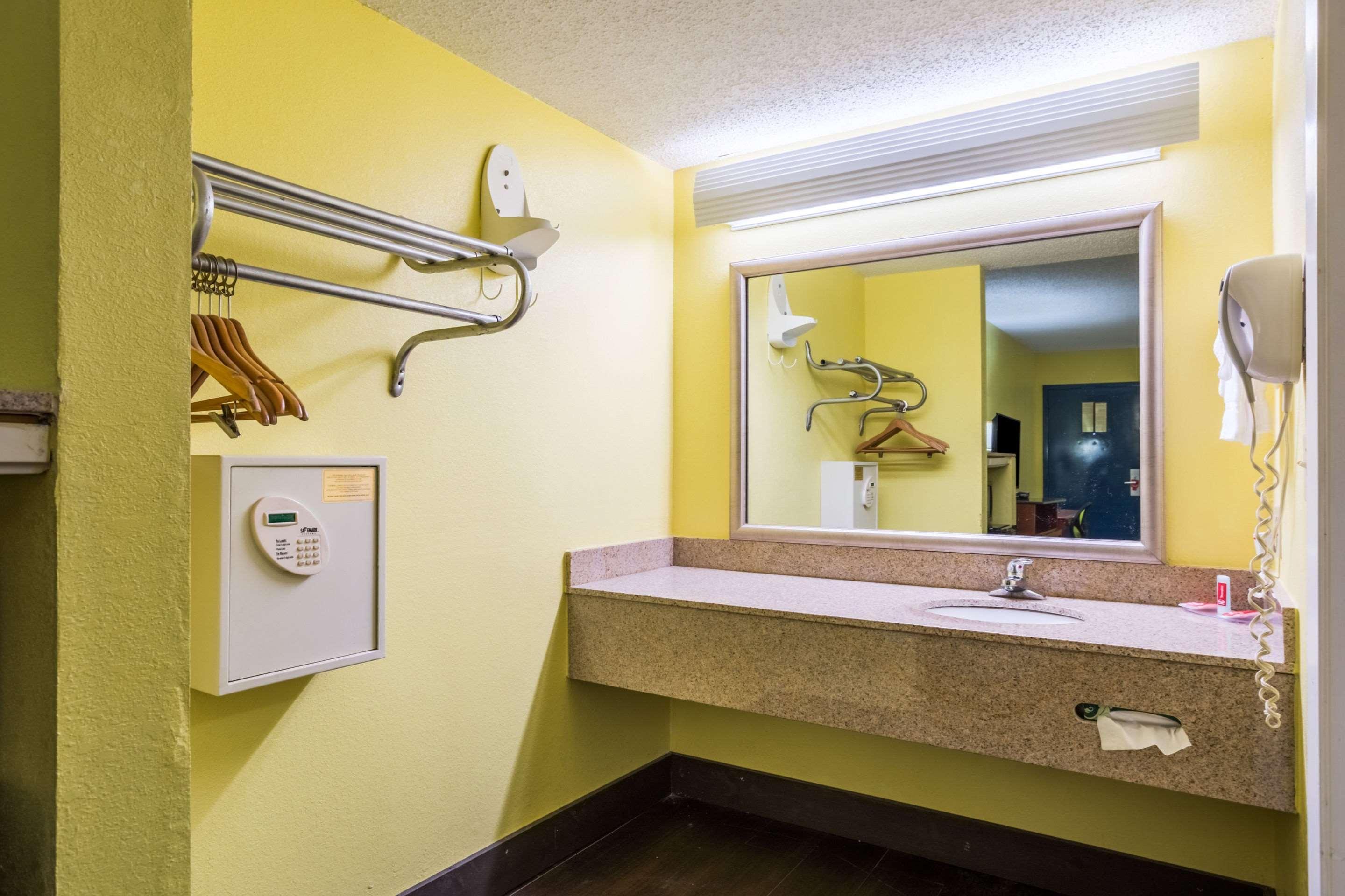 Econo Lodge Picayune Luaran gambar